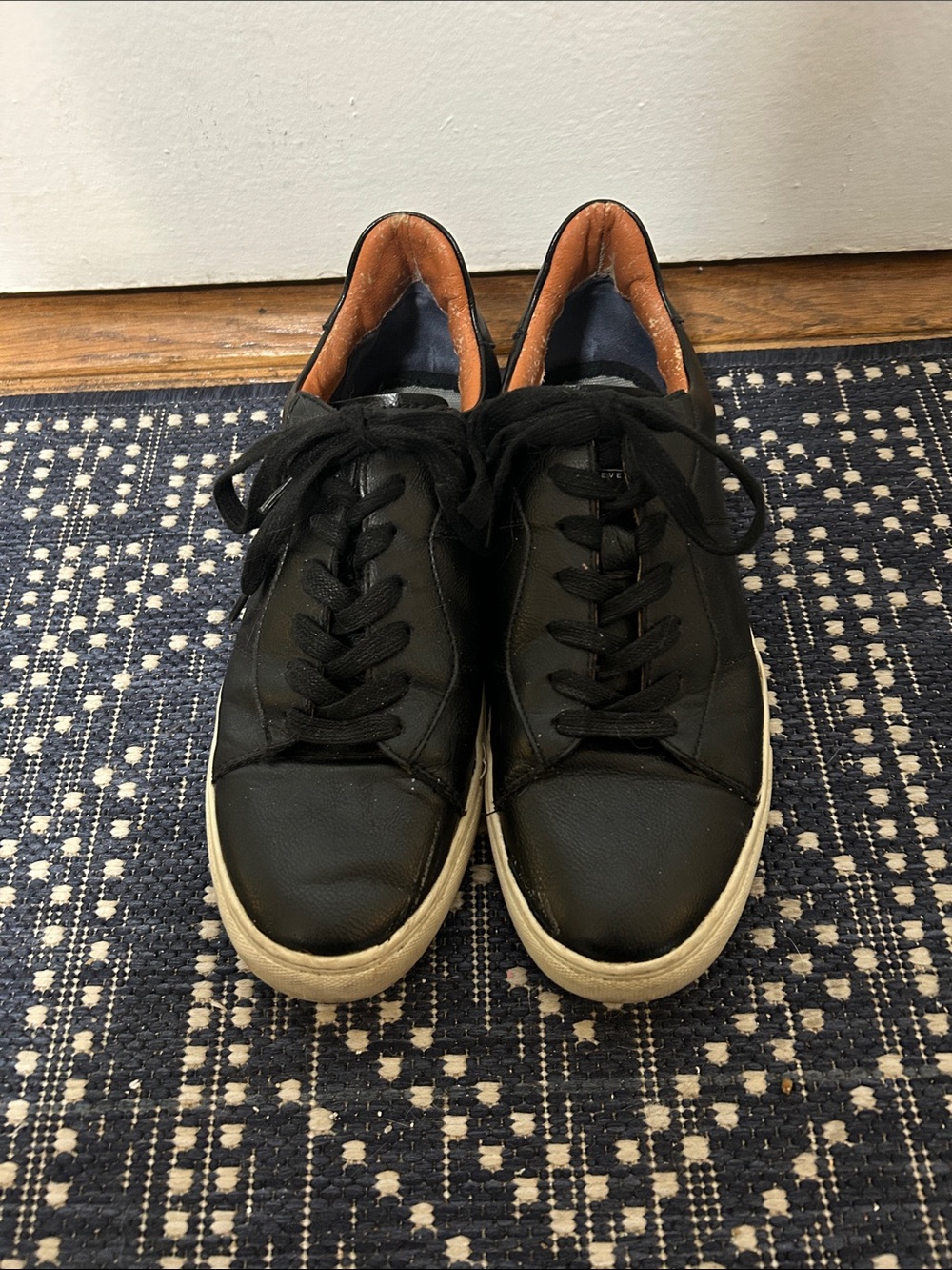 Steve Madden Men’s Black Low Top Sneakers